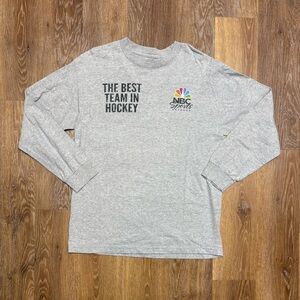NBC Sports 'The Best Team In Hockey' Heather Gray Long Sleeve Tee